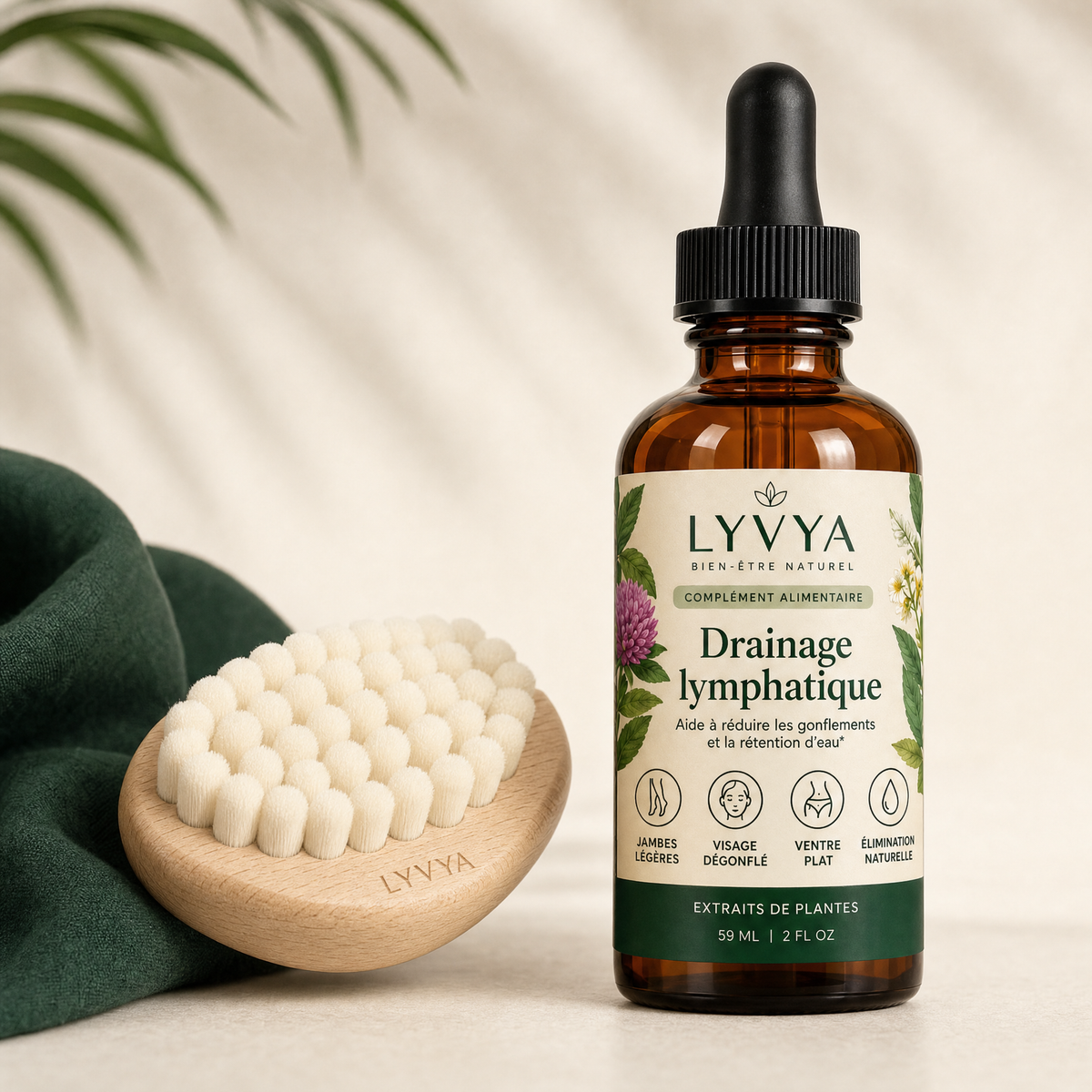 Brosse visage Lyvya à côté du flacon compte-gouttes Lyvya